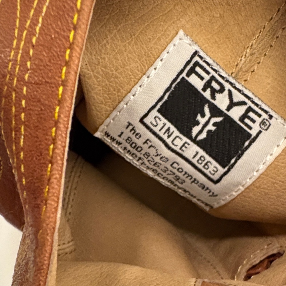 FRYE TAN KIDS HEELED BOOTS. - Picture 3 of 9
